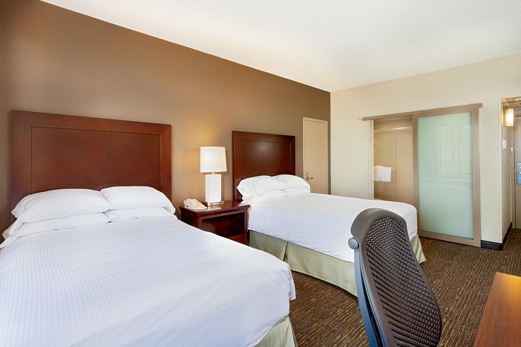 King Room Roll Shower Mobility Access or Non-Smoking