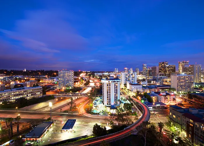 Hotel near College: The Dextro Little Italy, BW Premier Collection